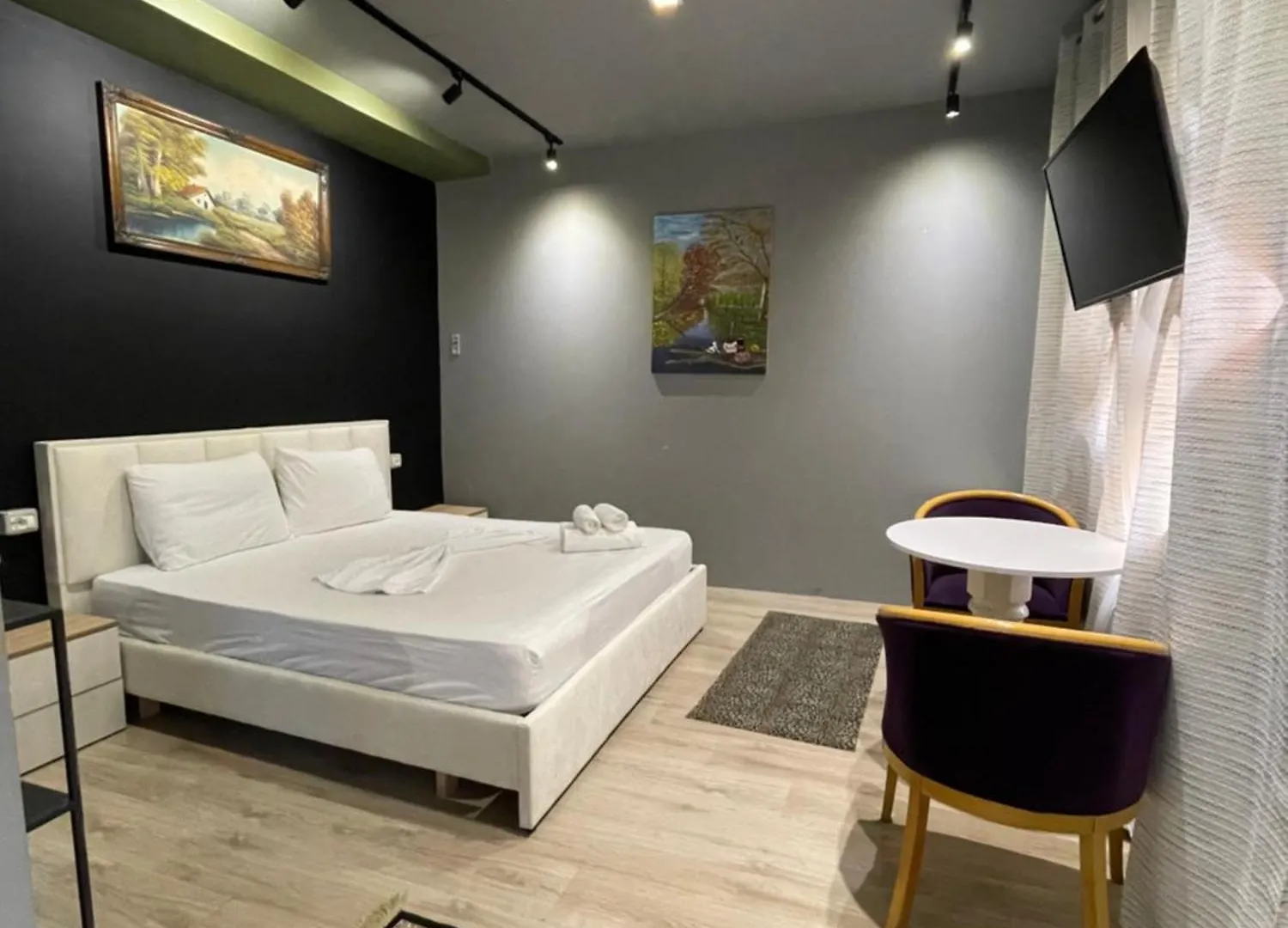 Destinacion Central Room Tiran 0*,  Arnavutluk