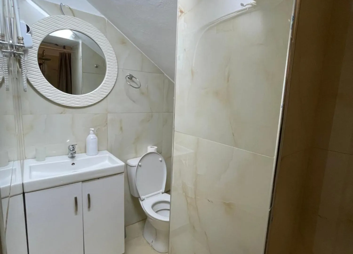 Frühstückspension Destinacion Central Room Tirana Albanien